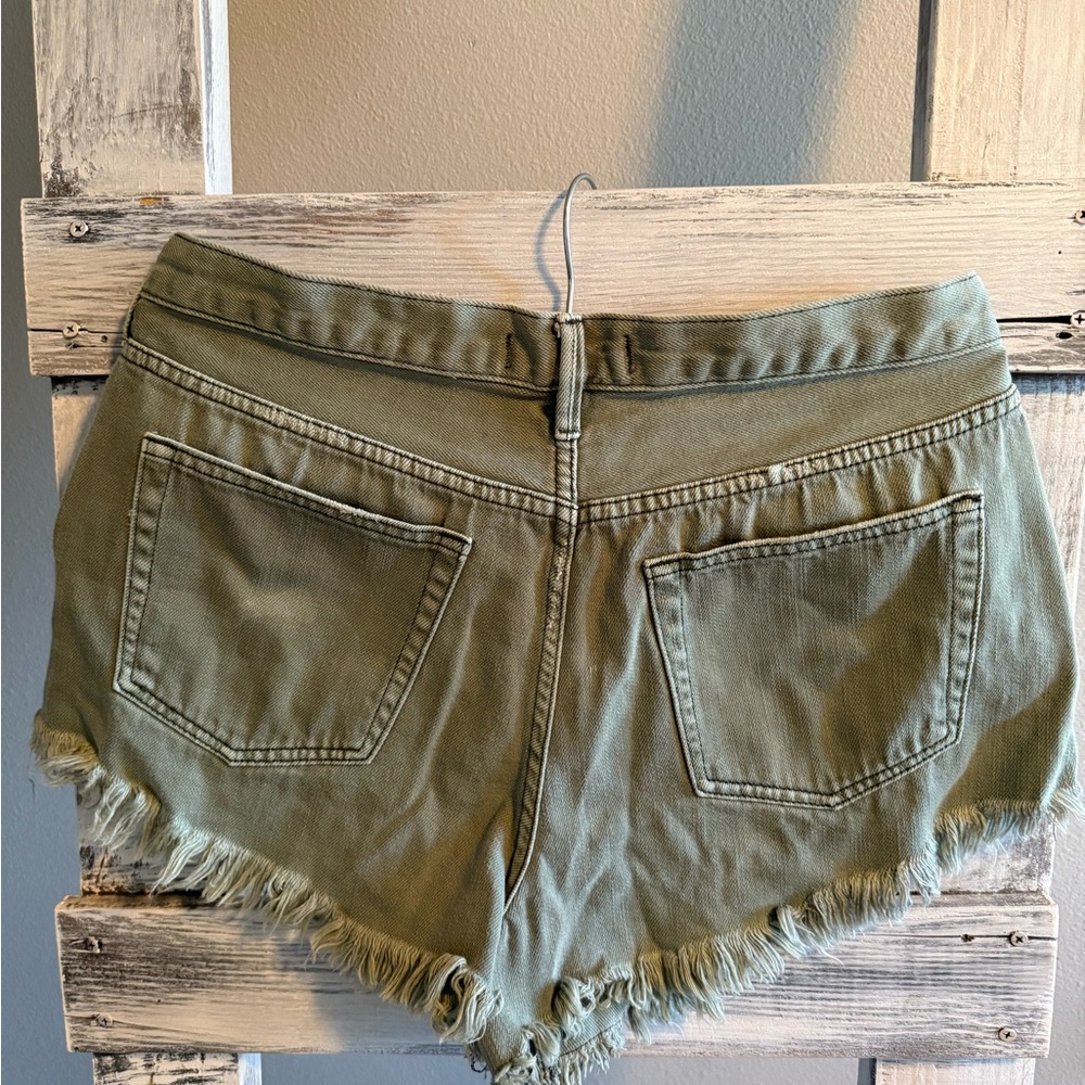 We the free Shorts